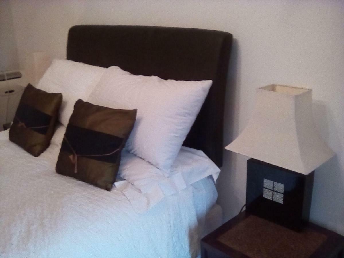 Saint-Jean-dʼAngély Maison Lavande Bed & Breakfast エクステリア 写真
