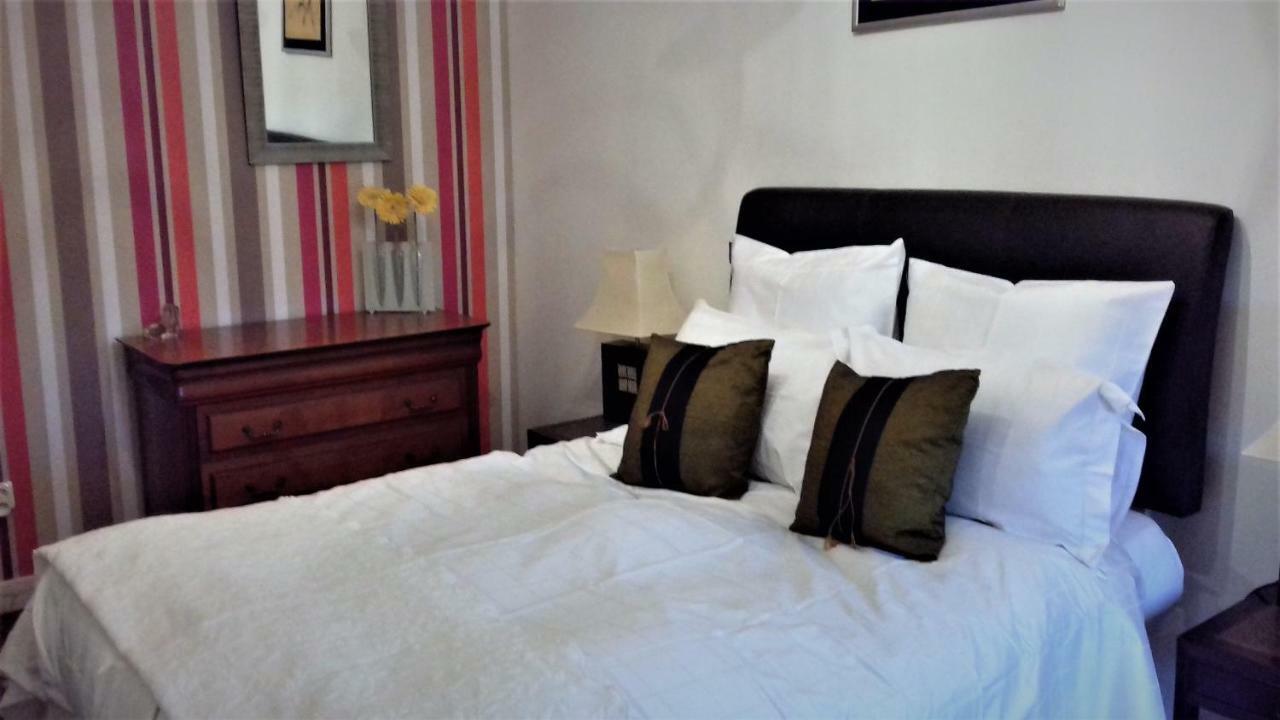 Saint-Jean-dʼAngély Maison Lavande Bed & Breakfast エクステリア 写真