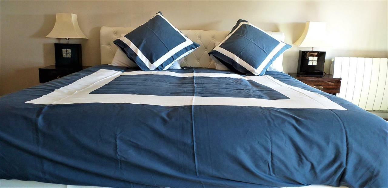 Saint-Jean-dʼAngély Maison Lavande Bed & Breakfast エクステリア 写真